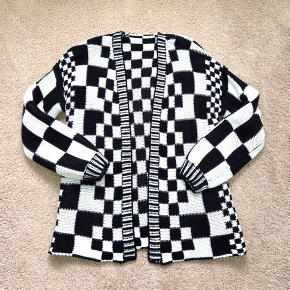 Amazon Black And White Checkered Cardigan Size Small - Picture 4 of 6